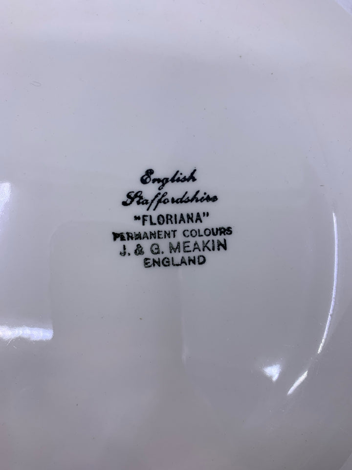 TAN FLORAL SQUARE ROUNDED PLATE.