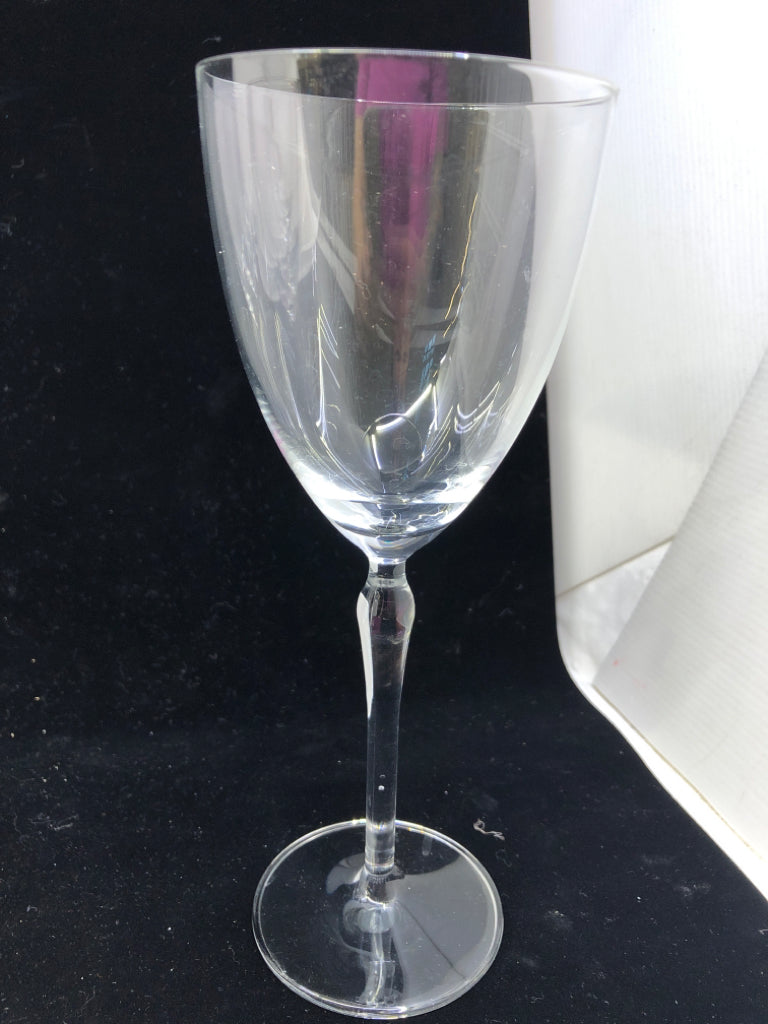 6 CLEAR  WINE GLASSES SCHOTT ZWIESEL.