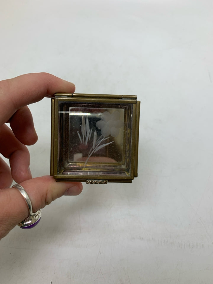 MINI PRISM GLASS TRINKET BOX ETCHED FLOWER.