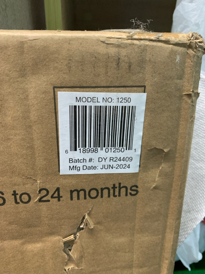 NIB Top of Stair Safety Gate