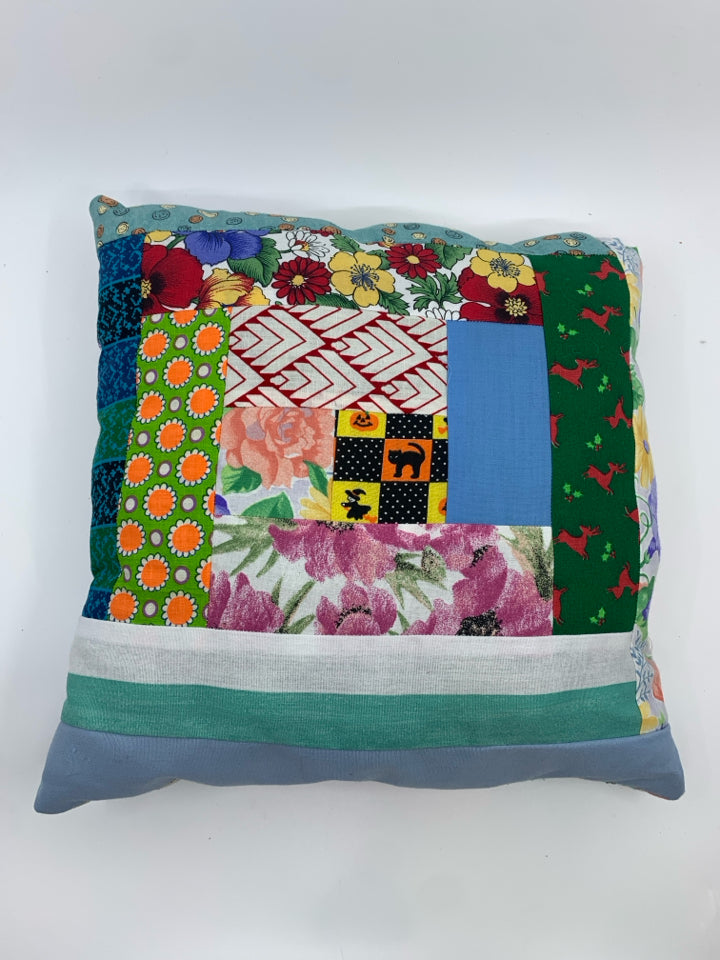 SMALL PATCHWORK PILLOW.