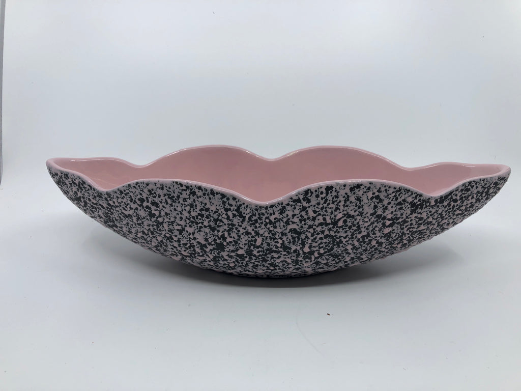 VTG HEAVY PINK AND BLACK OVAL BOWL W WAVY TOP.