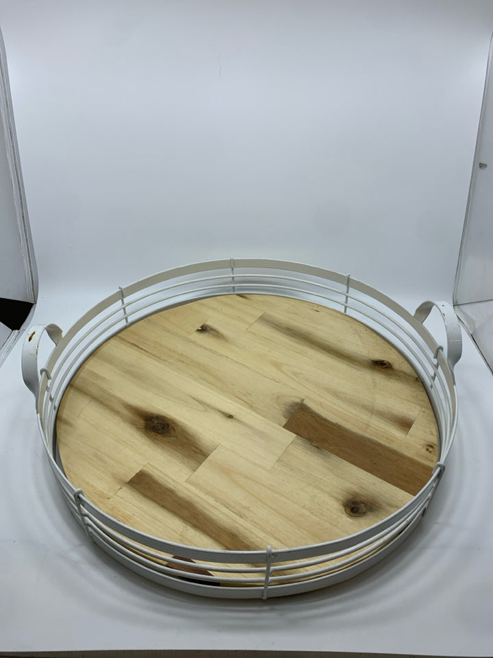 WOOD TRAY W/WHITE METAL SIDES.