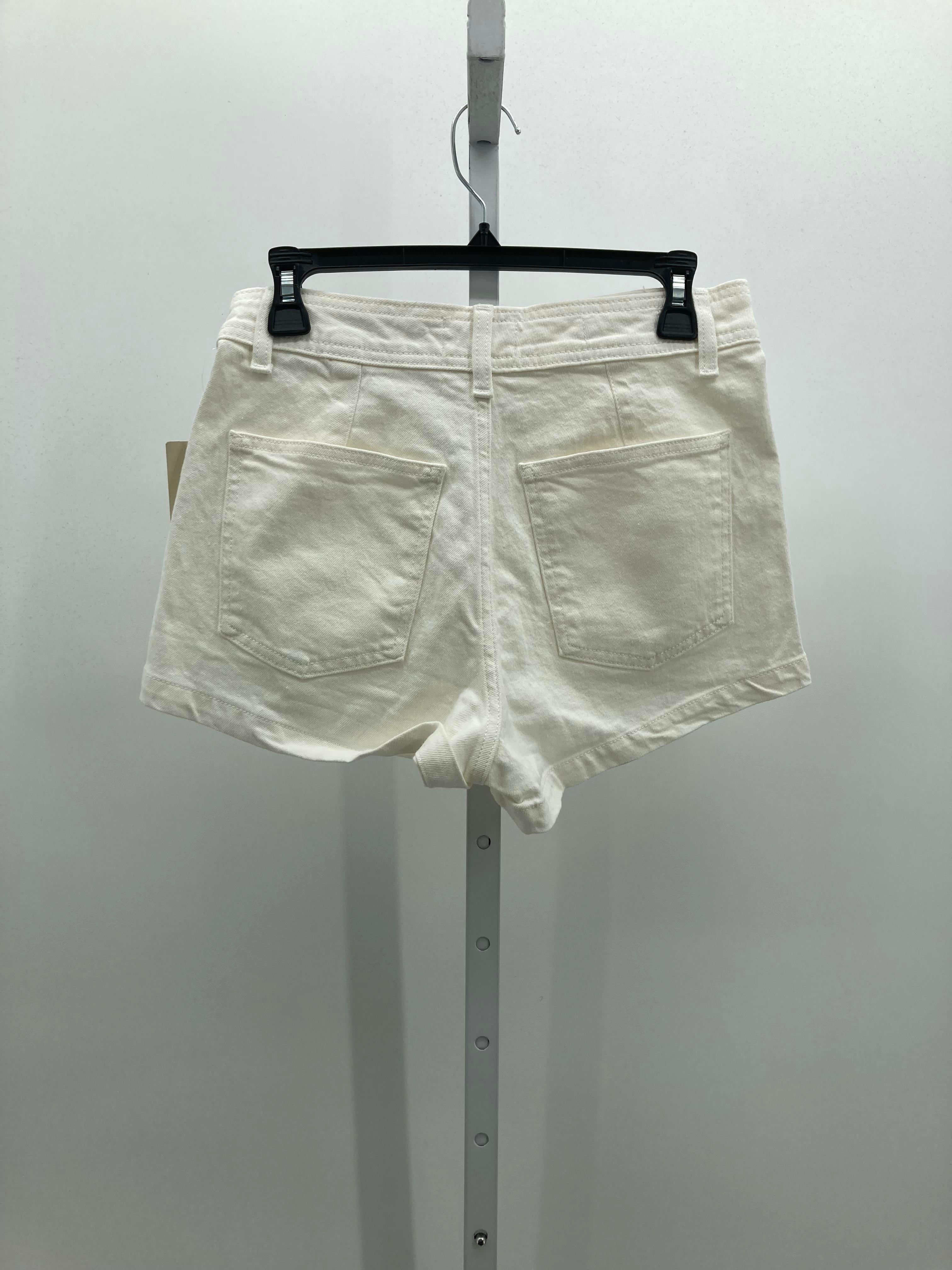 Universal Thread Size 6 Misses Shorts