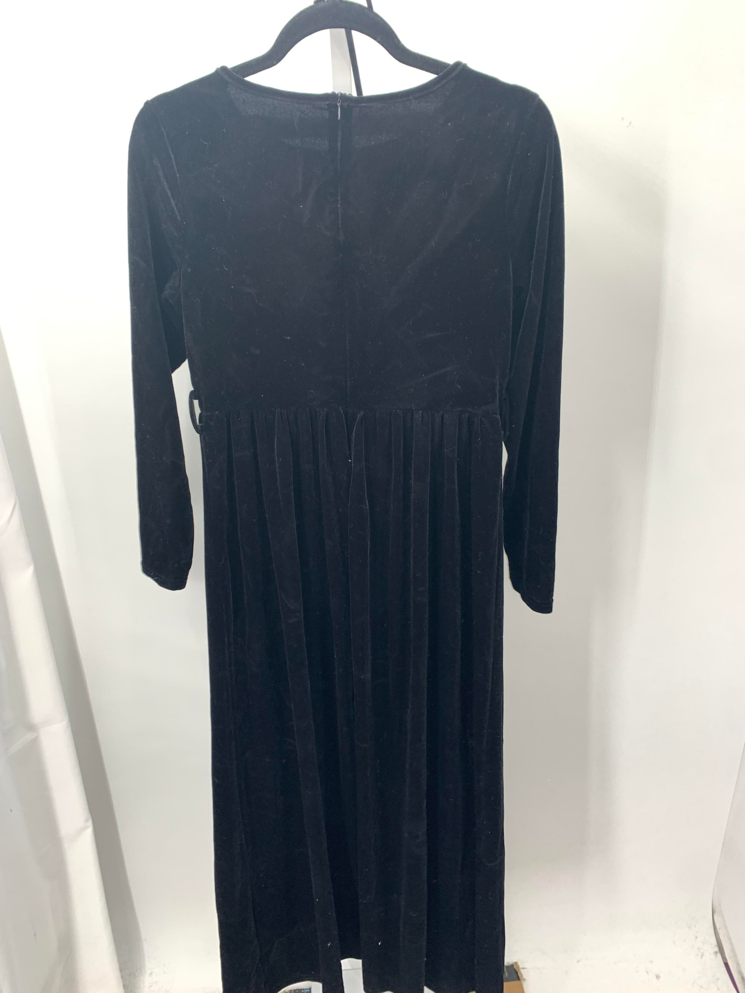 Size Small Misses Long Sleeve Dress