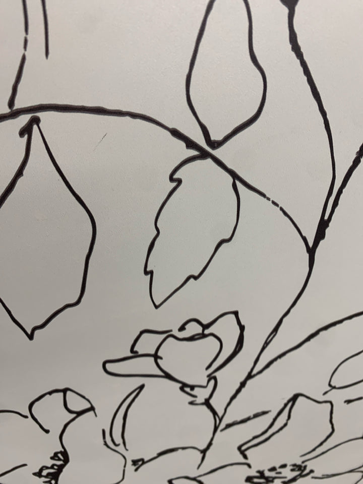 FLOWER LINE ART W/WOOD FRAME.