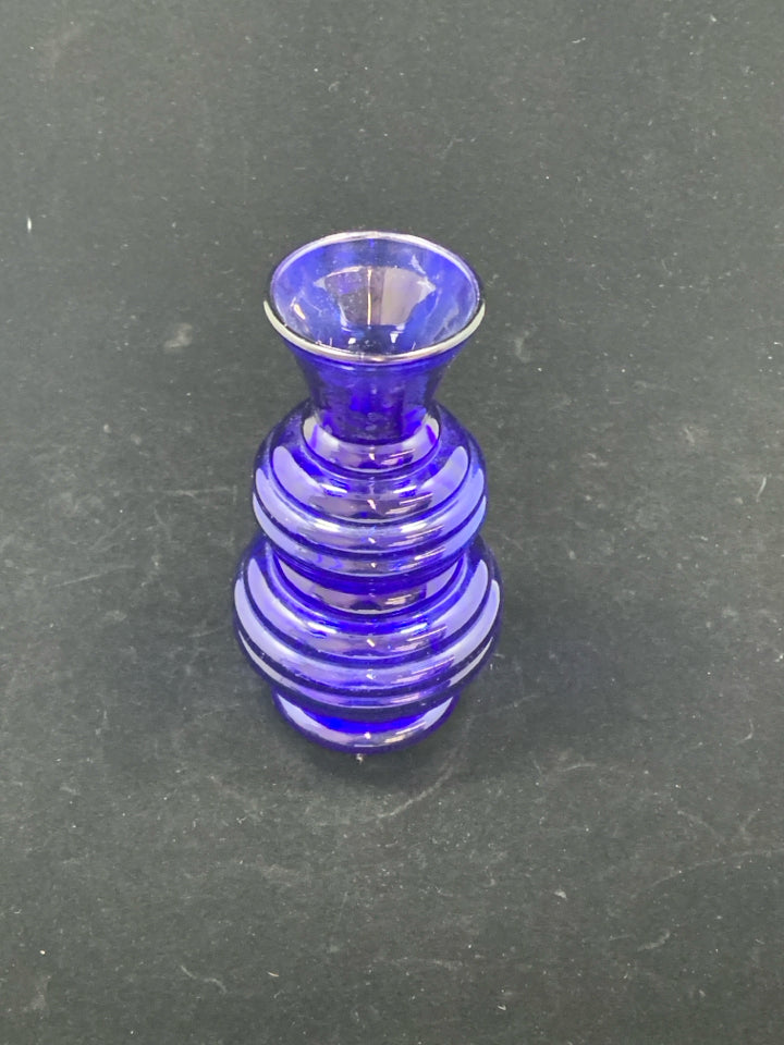 BLUE RIBBED GLASS VASE MADE IN THE USA.