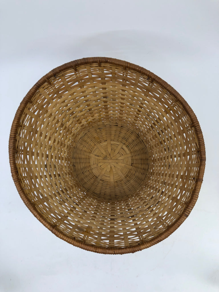 MULTI WOVEN BASKET/TRASH BIN.