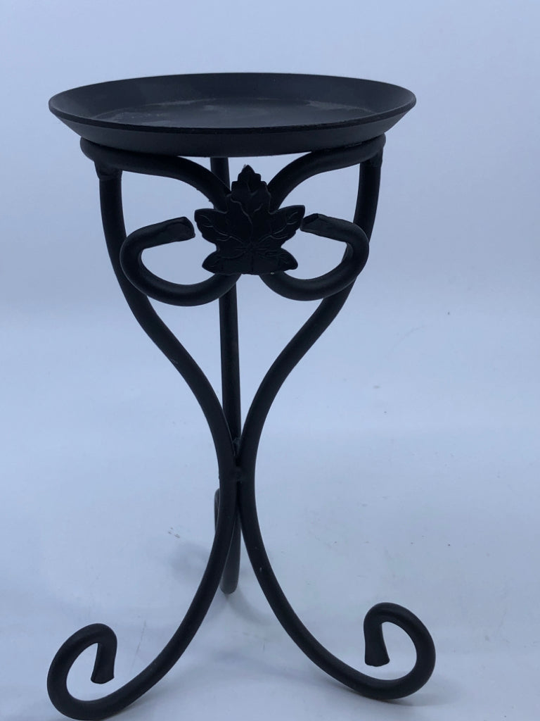 BLACK SCROLL LONGABERGER PILLAR CANDLE HOLDER.