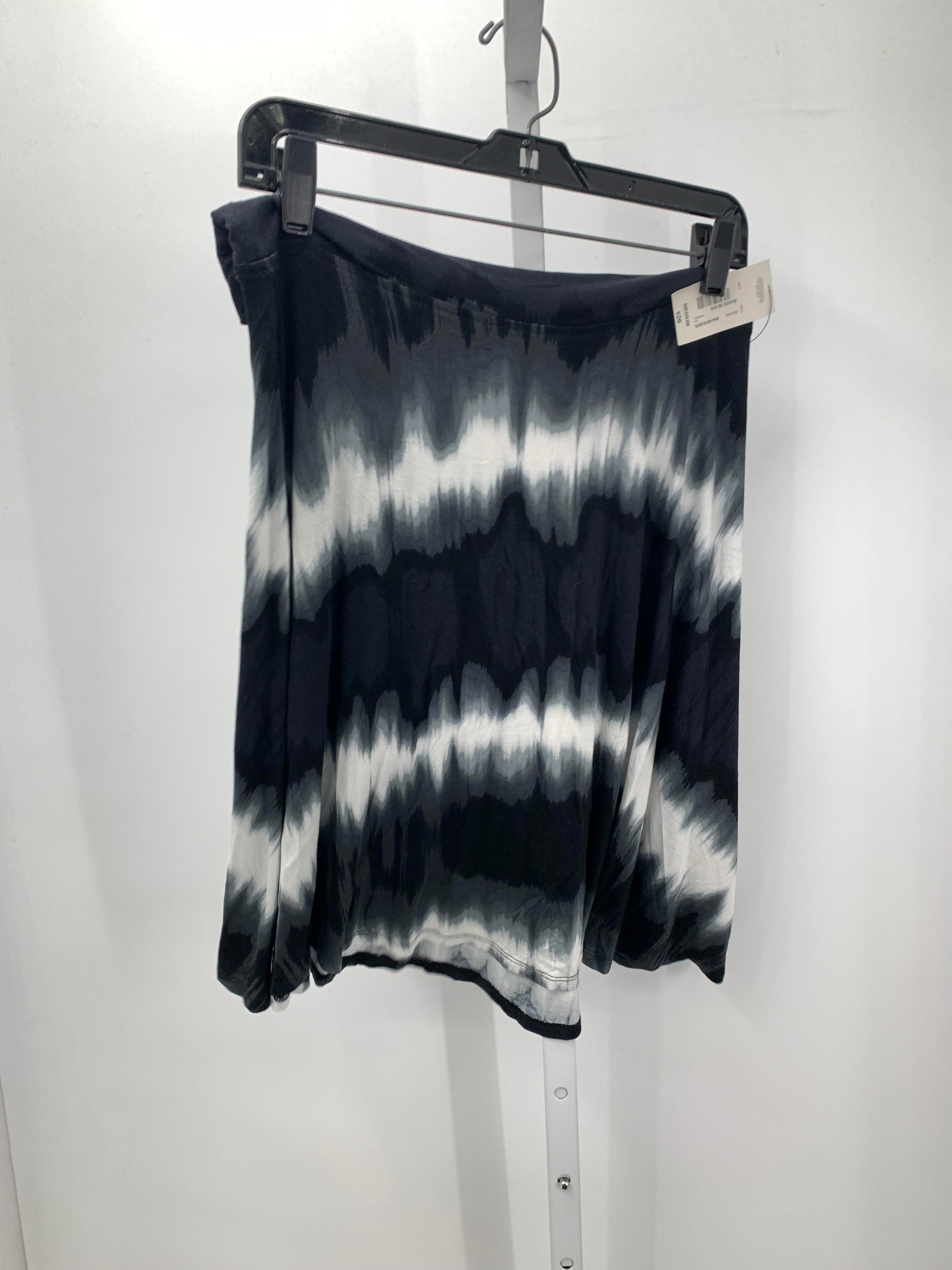 A.N.A. Size Medium Misses Skirt