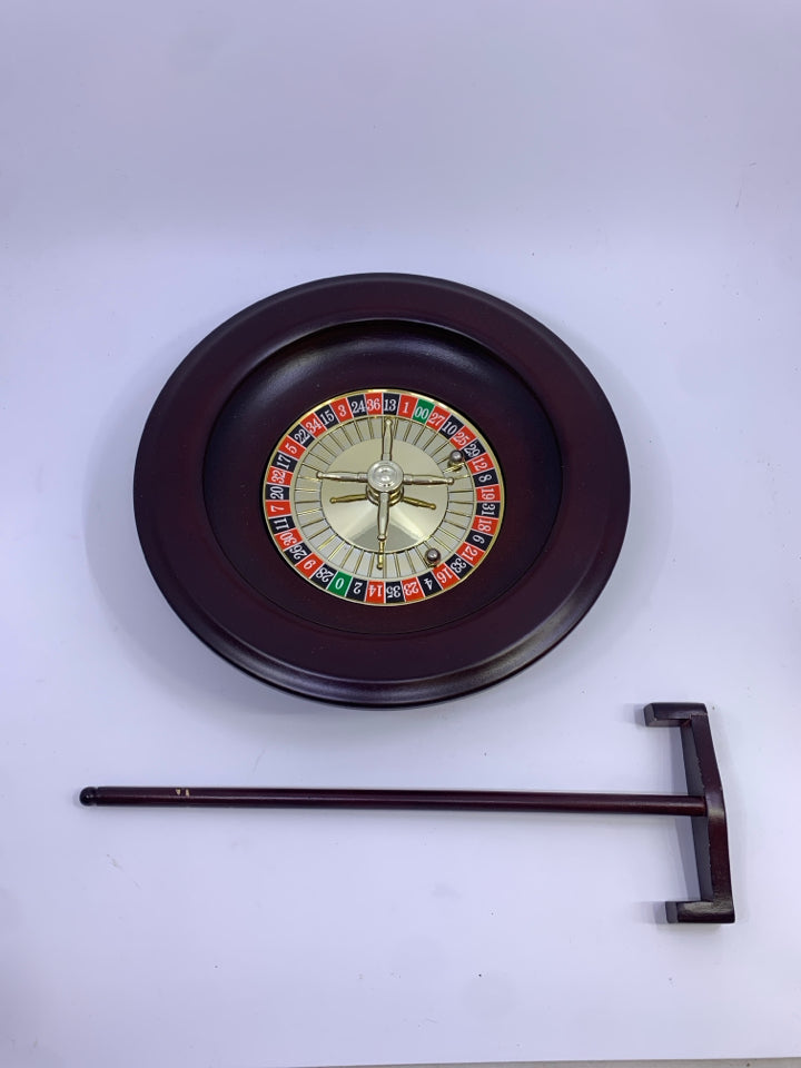 3PC 3 IN 1 VEGAS STYLE CASINO TABLETOP GAME.