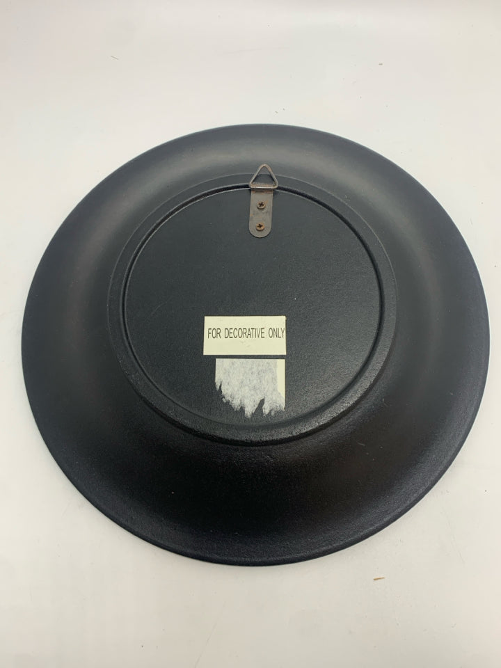 WELCOME FARM DECORATIVE WOOD PLATE.
