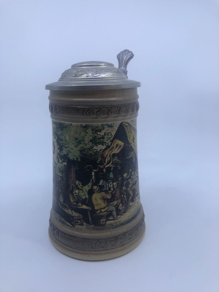 VTG VILLAGE DRINK IMAGE BEER STEIN.
