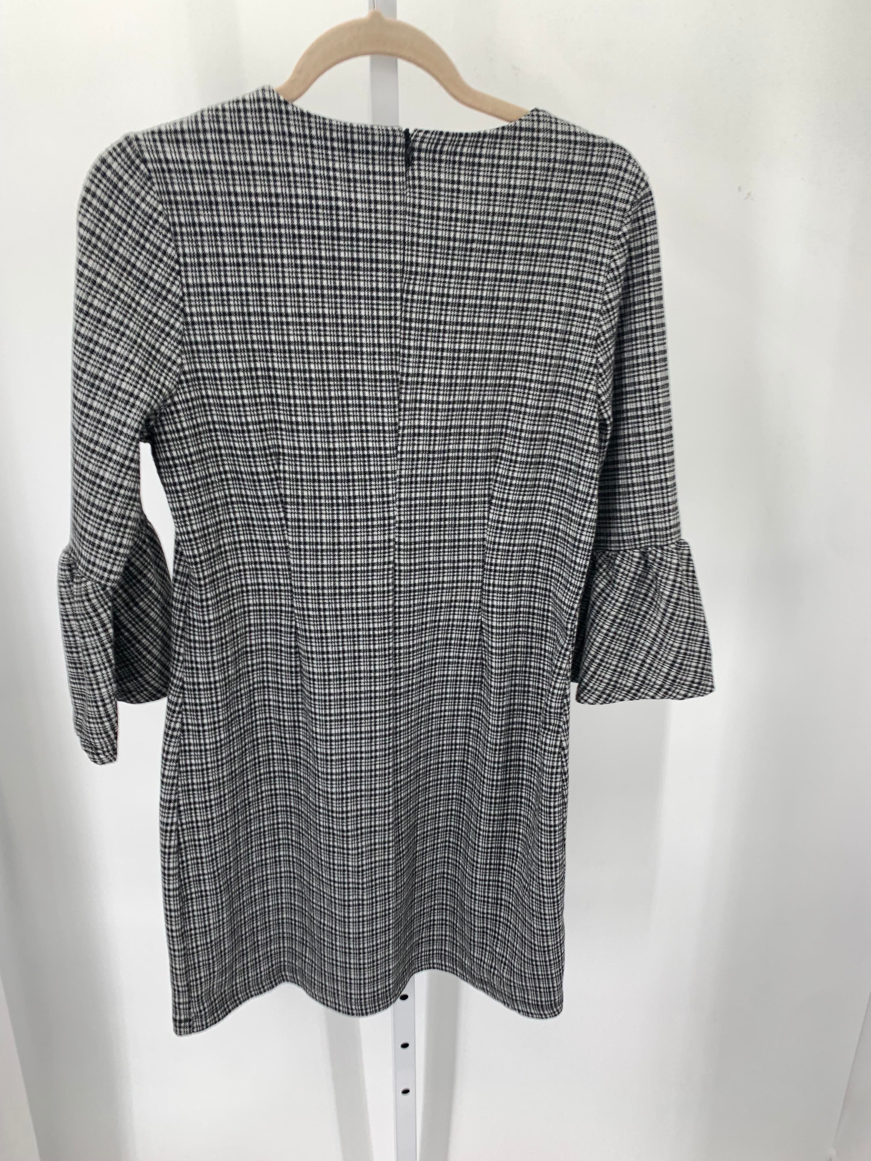 Size Small Misses 3/4 Sleeve Dress