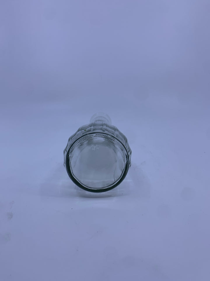 CLEAR GLASS RIBBED LONG NECK VASE.