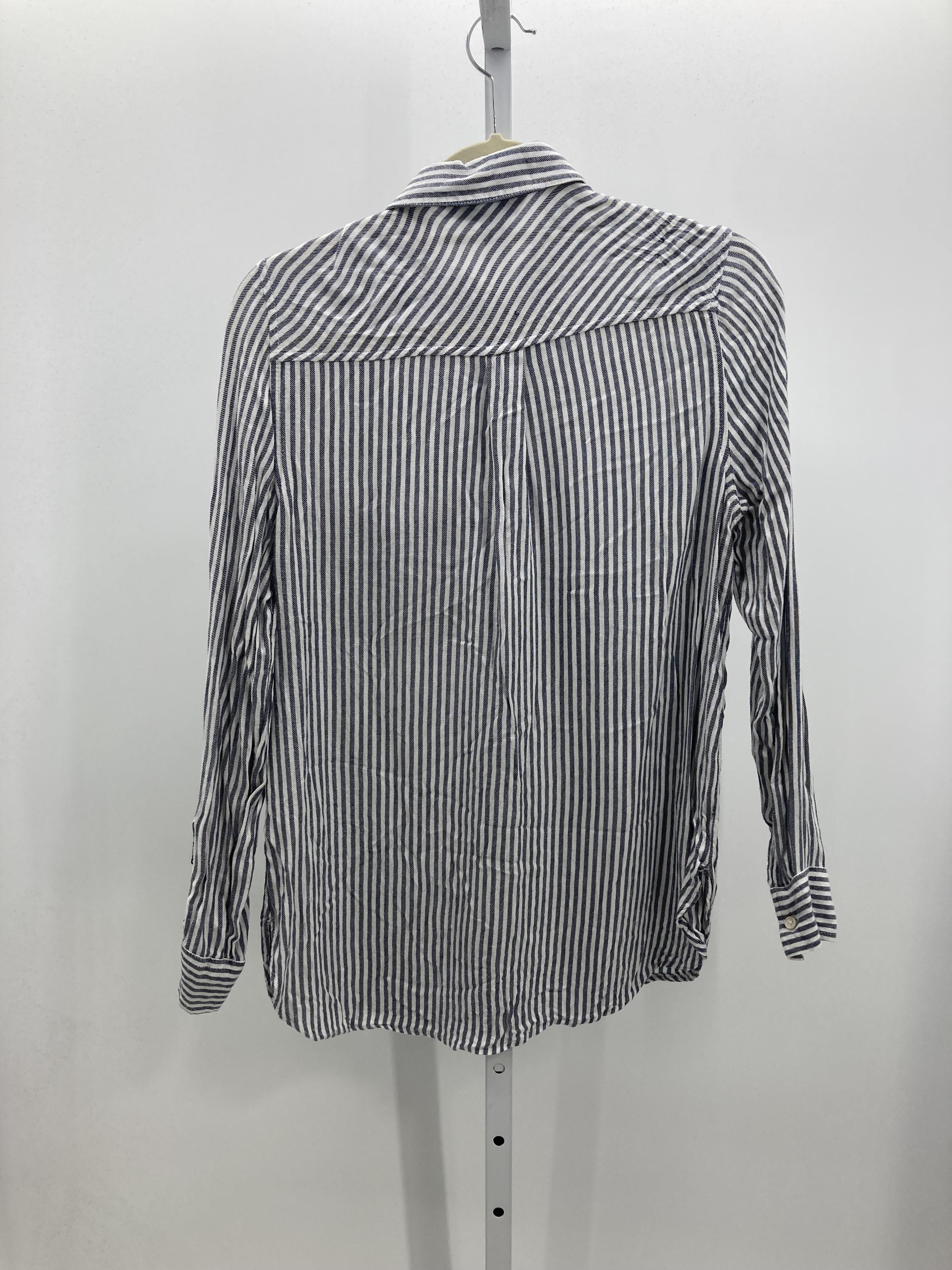 Old Navy Size Medium Misses 3/4 Sleeve Shirt