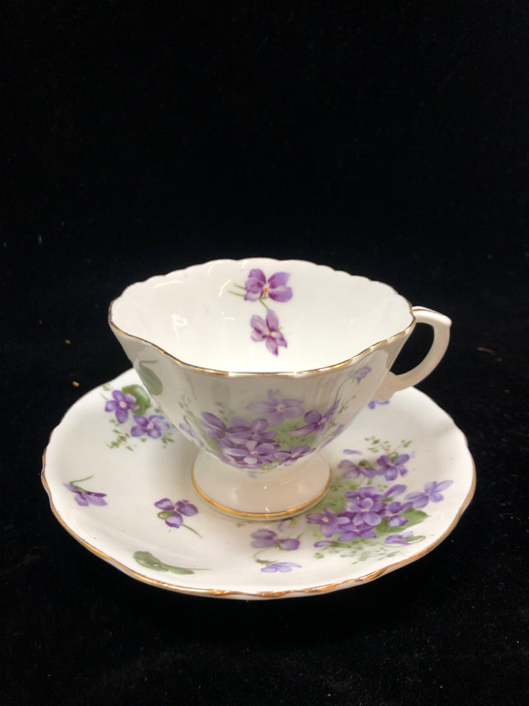VTG PURPLE FLOWER TEACUP/SAUCER.