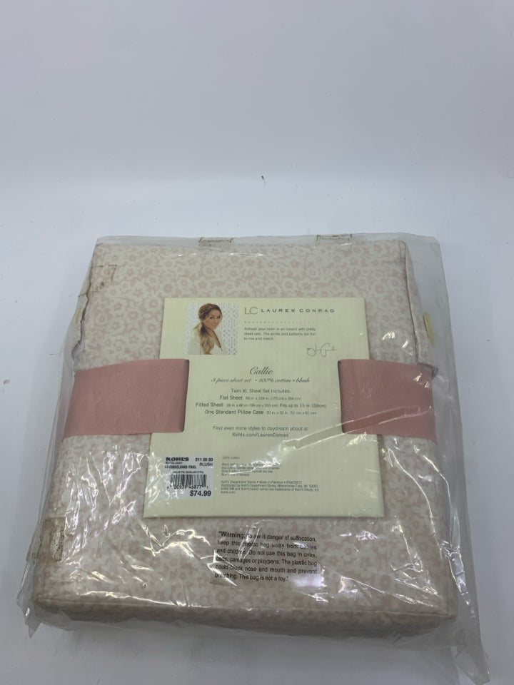 NIP 3PC PINK TWIN XL SHEET SET .