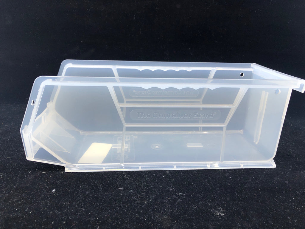 6 CLEAR CONTAINER STORE ORGANIZER COMES APART.