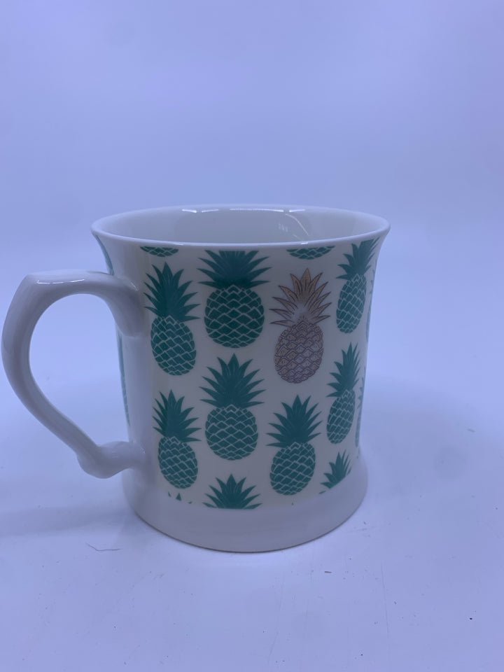 TEAL PINEAPPLE MUG.