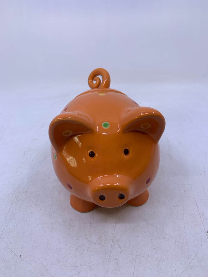 POLKA DOT PIG BANK.