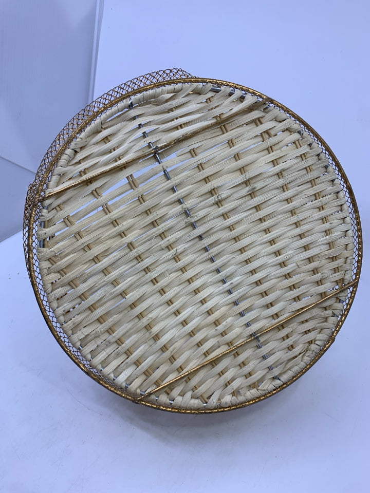 GOLD METAL STAR BASKET W/ WOVEN BOTTOM.