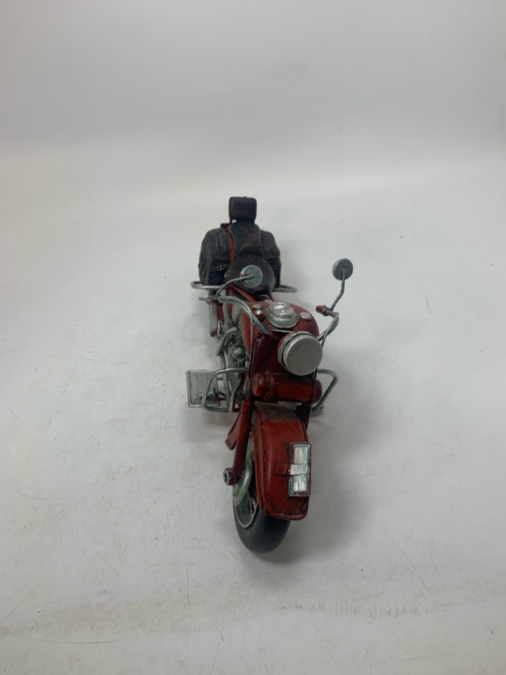METAL RED MOTORCYCLE DECOR.