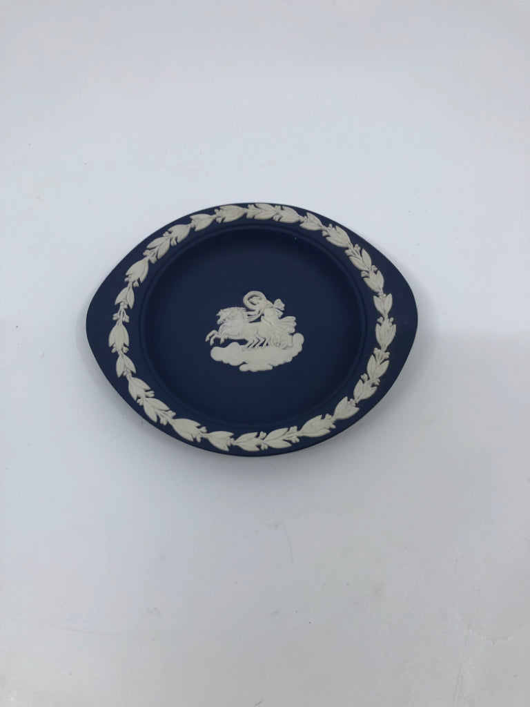 VTG BLUE JASPERWARE ROMAN CHARIOT TRINKET PLATE PIN DISH.
