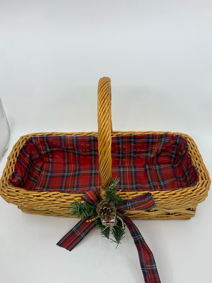 RECTANGLE BASKET W HANDLE AND BLUE RED PLAID LINER.