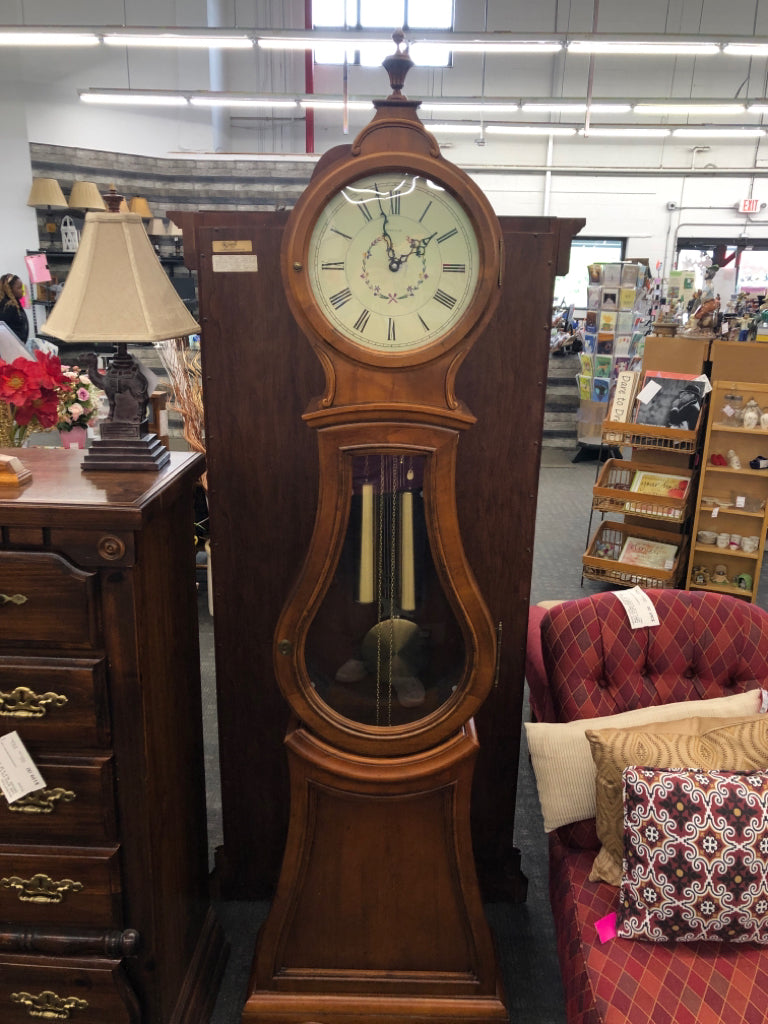 ETHAN ALLEN BOMBE-STYLE CHERRY WOOD GRANDFATHER CLOCK.
