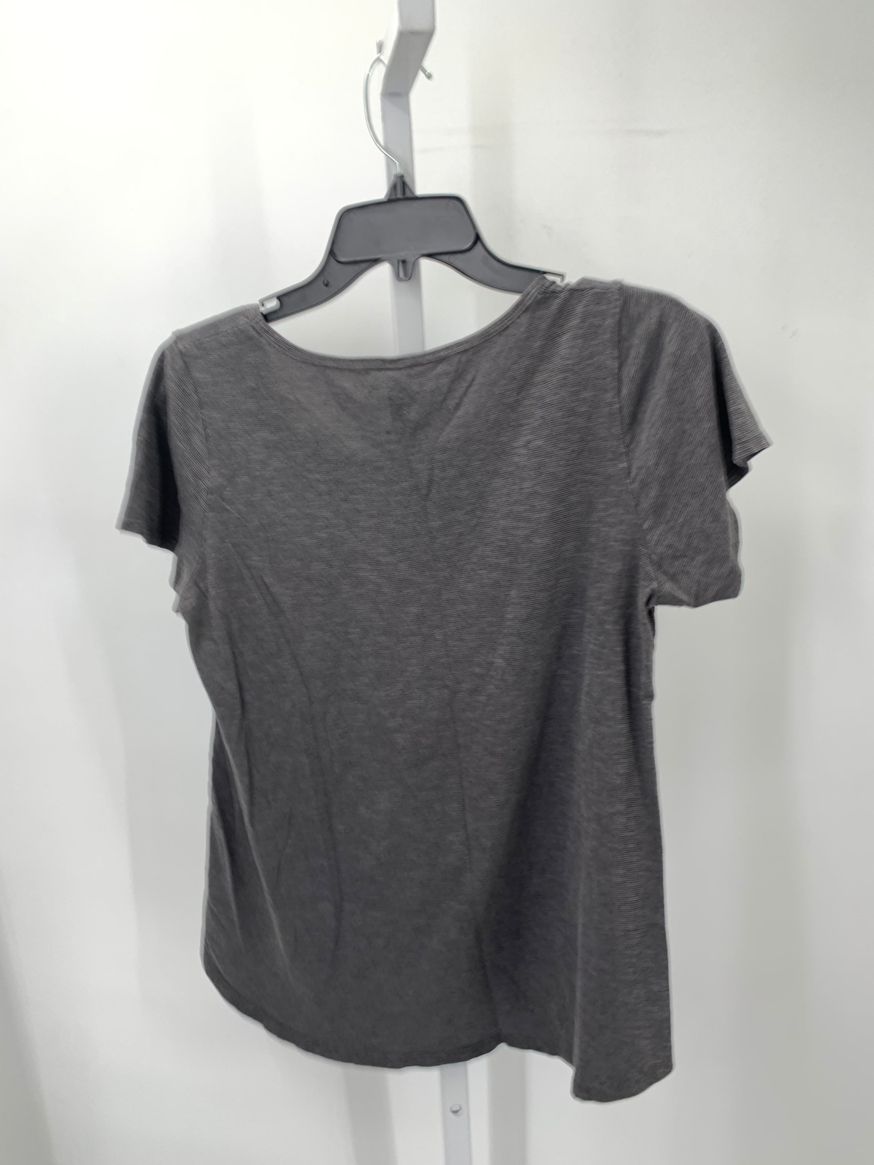 Lularoe Size Medium Misses Short Sleeve Shirt