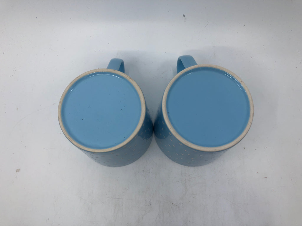 2 BLUE AND WHITE MUGS.