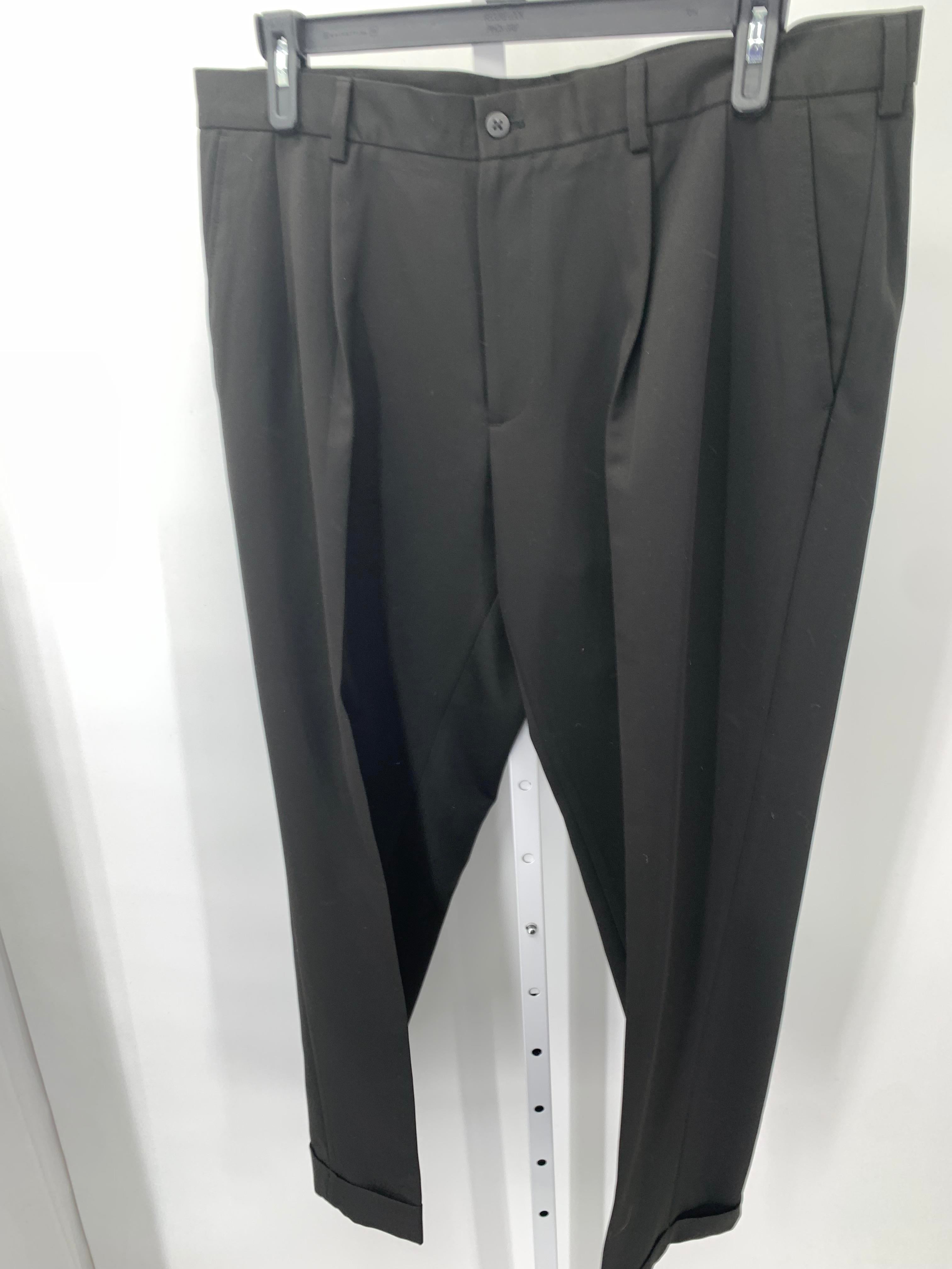 PLEATED FRONT PANTS