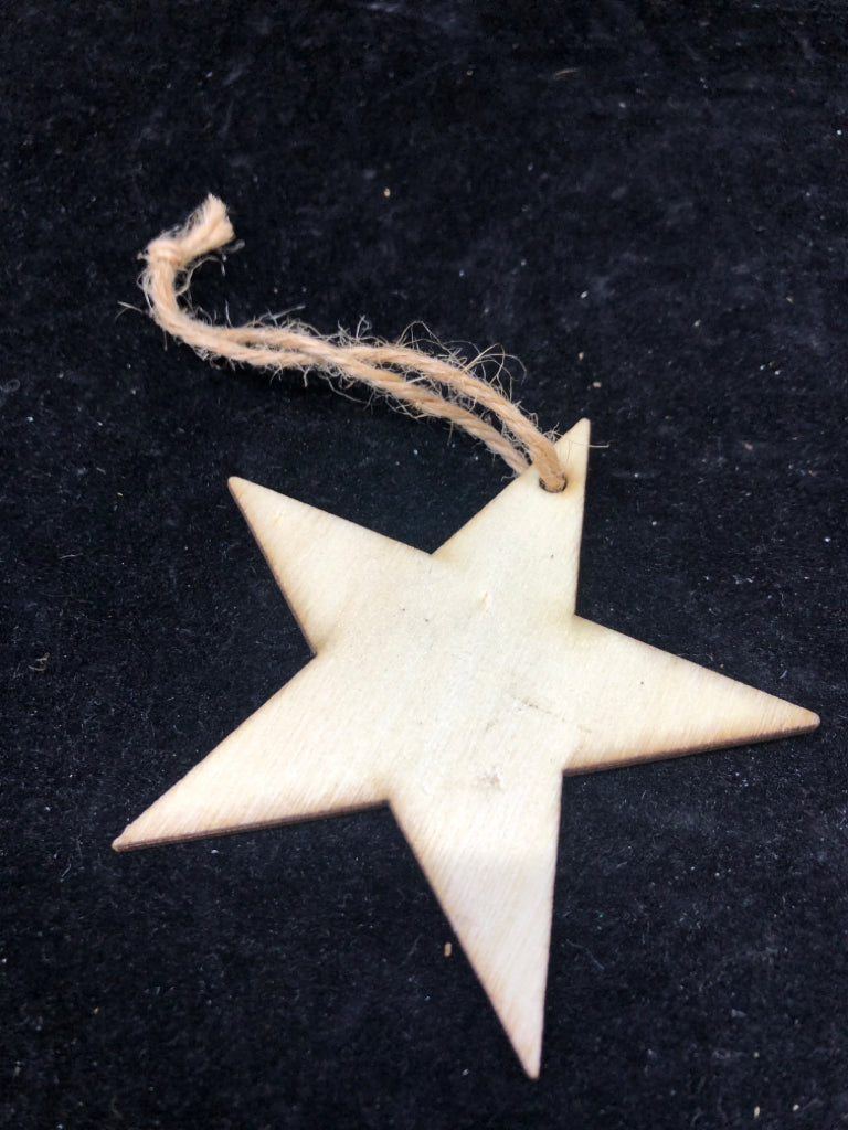 WOOD STAR ORNAMENT.