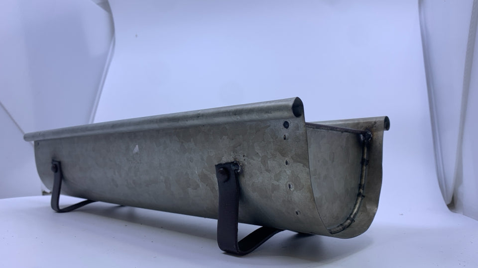GALVANIZED METAL PLANTER/ CENTERPIECE.
