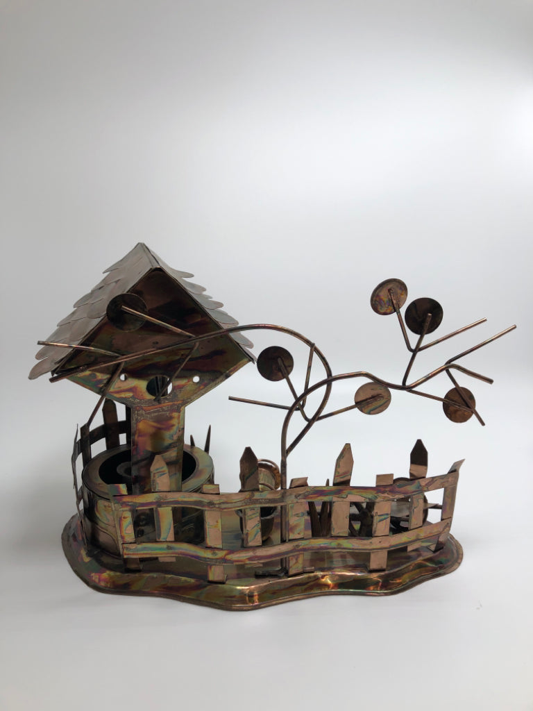 METAL WISHING WELL MUSIC BOX.