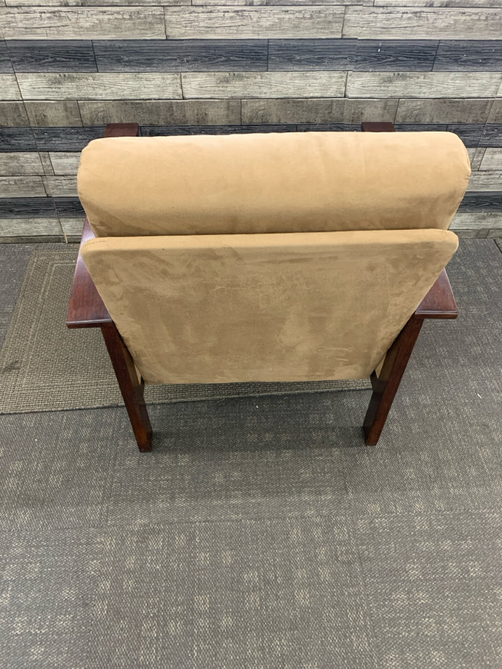 TAN FABRIC CHAIR W/WOOD BASE.