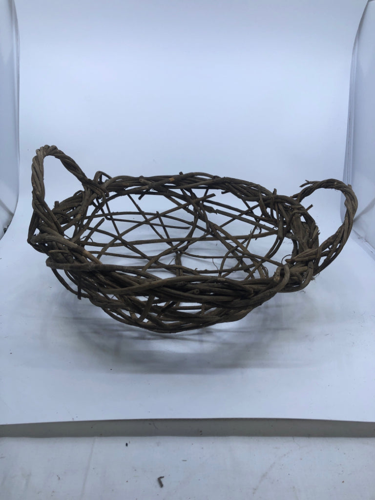 RUSTIC TWIG CIRCLE BASKET W/ 2 HANDLES.