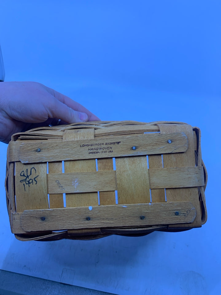 BLONDE SLANTED BASKET.