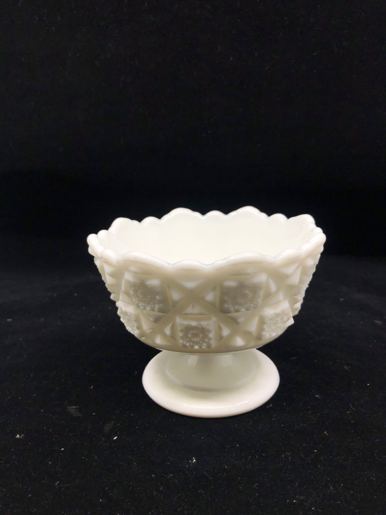 VTG SHORT FOOTED TEXTURED MILK GLASS CANDY DISH/ PLANTER.