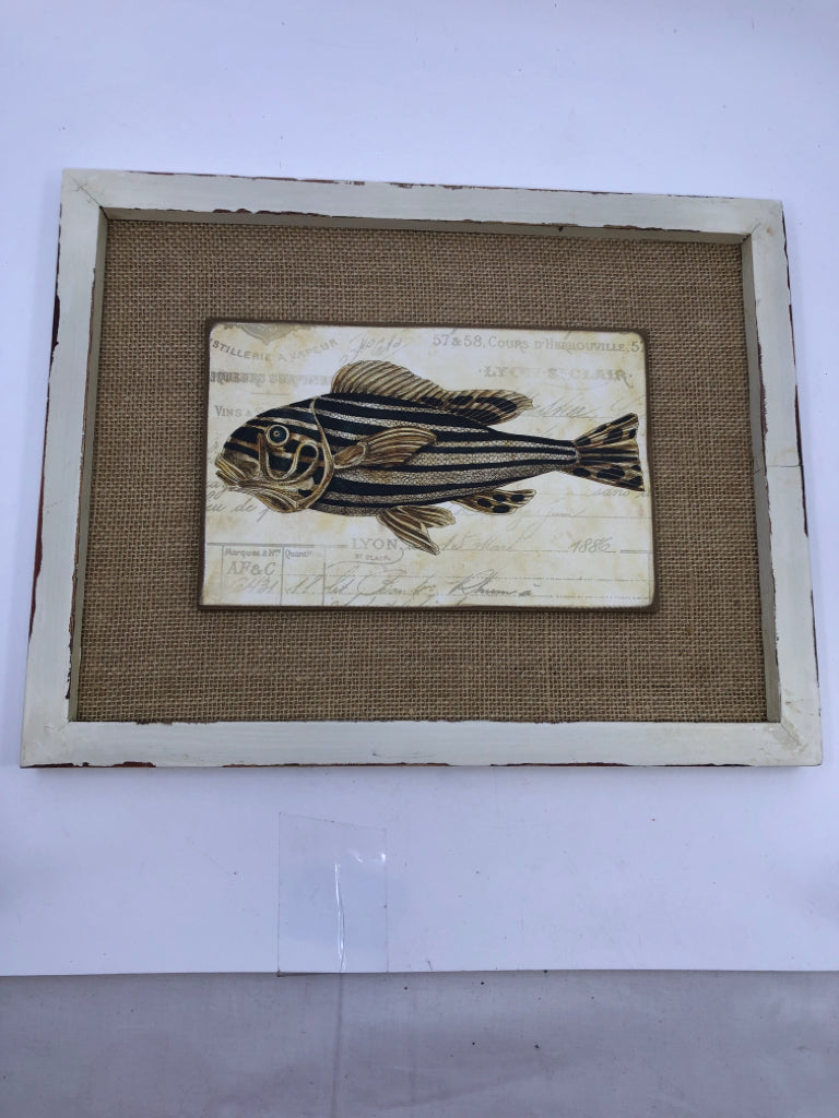 FISH ON BURLAP WALL HANGING.