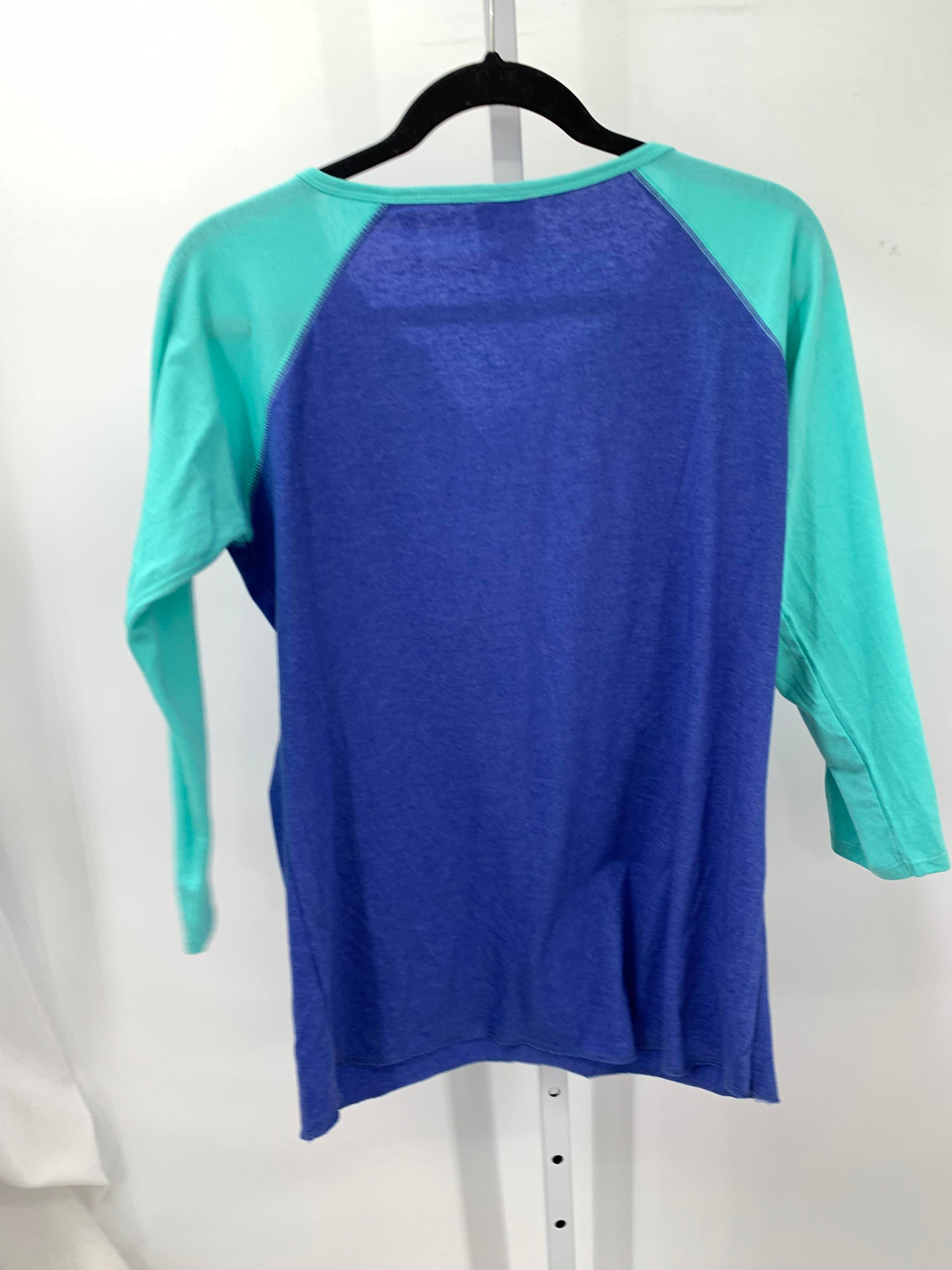 Size Medium Misses 3/4 Sleeve Shirt