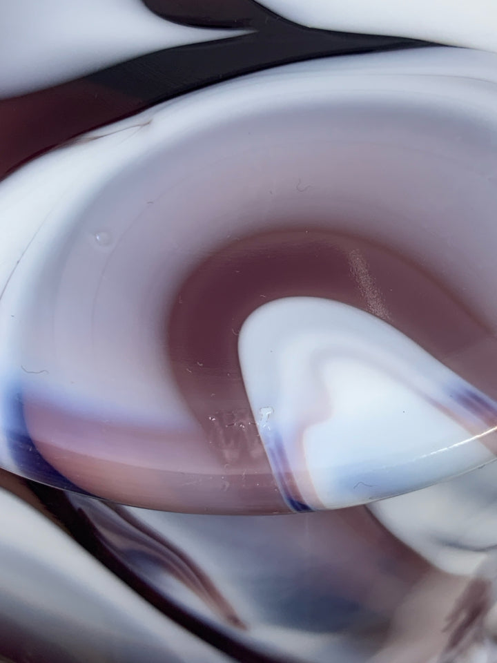 PURPLE WHITE SLAG LACE ROLLED EDGE CENTERPIECE.