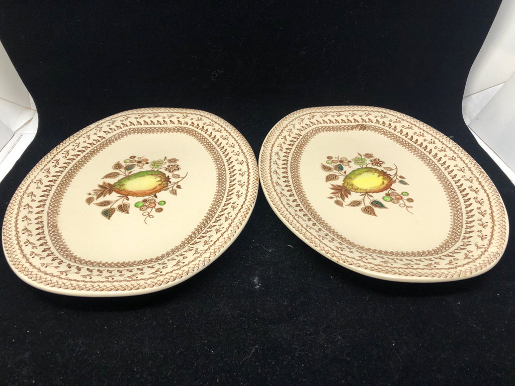 2 VTG BROWN PINEAPPLE SERVING PLATES.