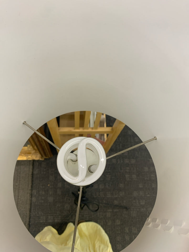 ADJUSTABLE FLOOR LAMP BLACK BASE W/ 3 LEGS WHITE SHADE.