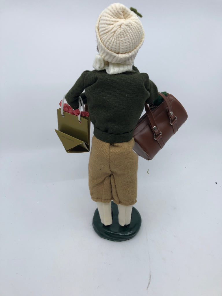 BYERS' CHOICE 1999 MAN W LUGGAGE.