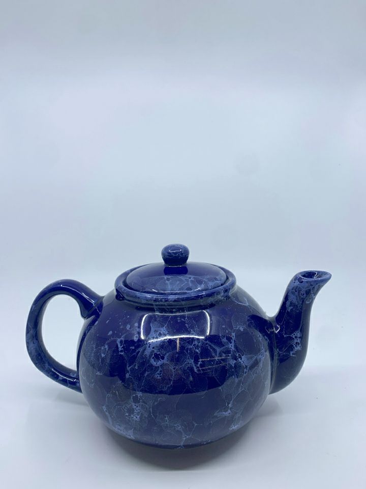 BLUE MARBLE PATTERN TEA POT.