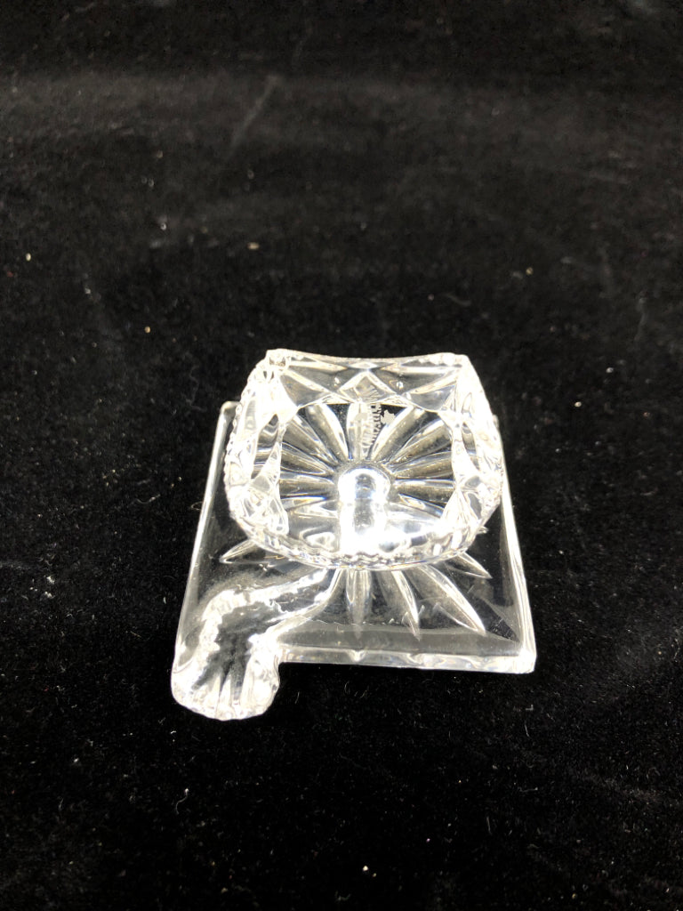 CRYSTAL GRADUATION CAP FIGURINE.