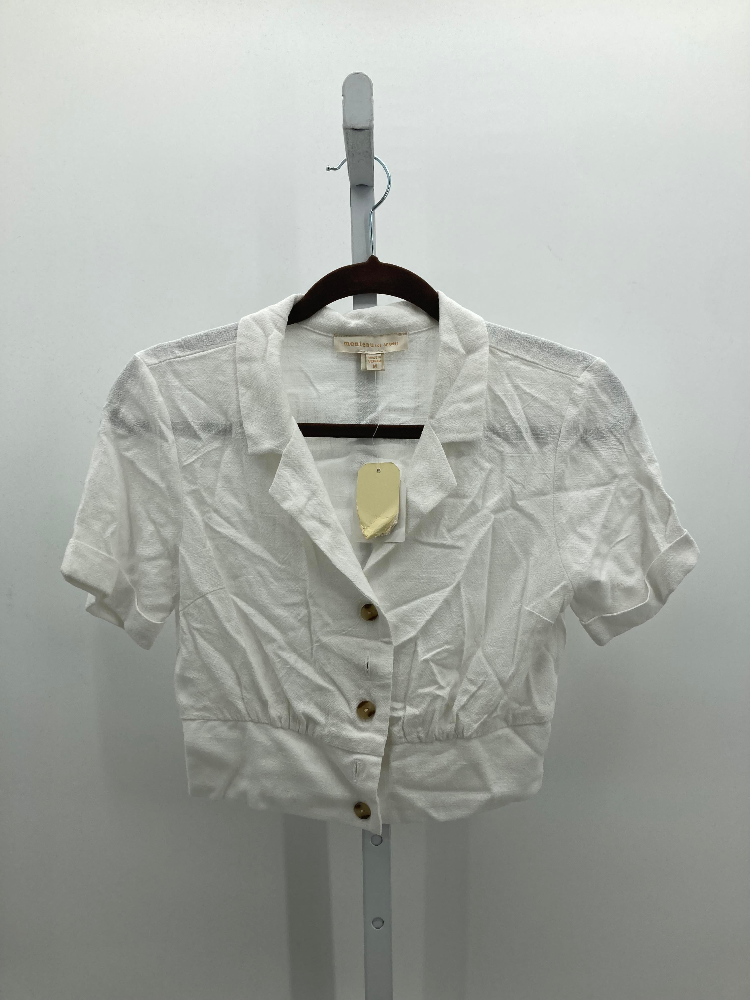 monteau Size Medium Juniors Short Sleeve Shirt