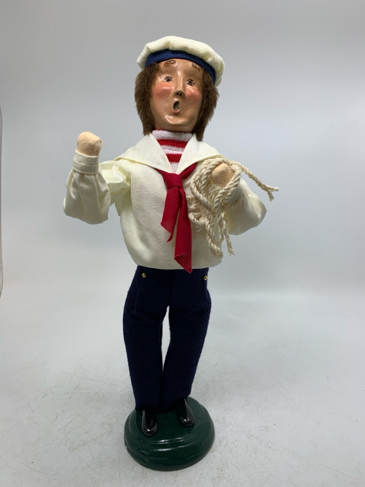 VTG BYER'S CHOICE CAROLER SAILOR W/ ROPE 1999.